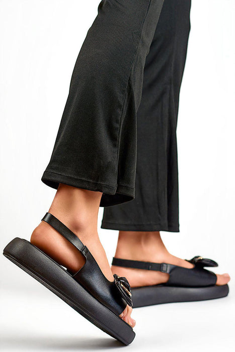 Sustainable Chic Leather Sandals for the Contemporary Woman