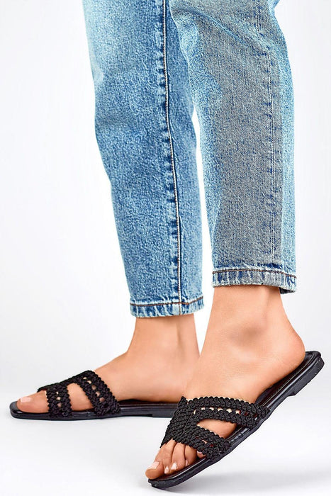 Lace-Trimmed Chic Flip-Flops