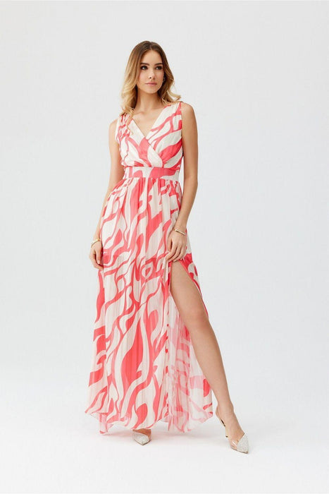 Chic Chiffon Maxi Dress with Sophisticated Accents