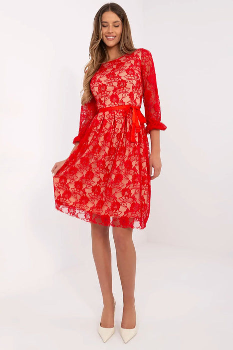 Chic Lace Evening Dress with Adjustable Waist Sash