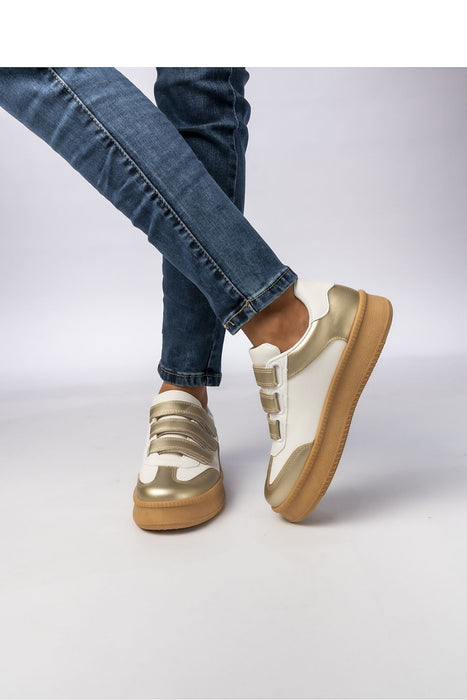 Sneakers model 210606