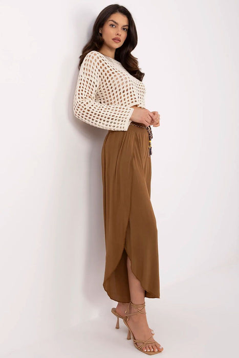 Women trousers model 210671