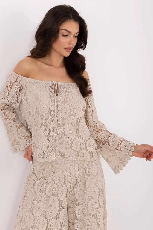Blouse model 211441