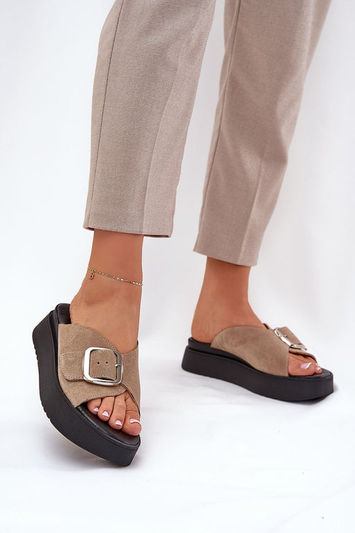 Flip-flops model 211968