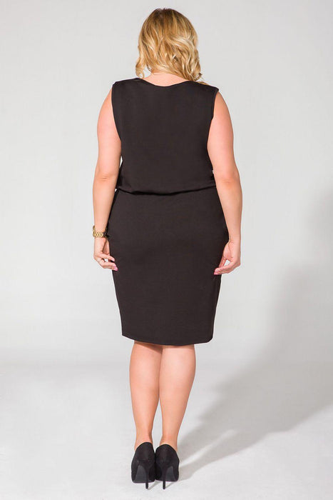 Tessita Knit Day Dress: Effortlessly Chic Silhouette Enhancer