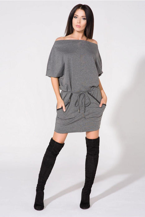 Effortless Chic Knit Dress with Stylish Oversized Pockets