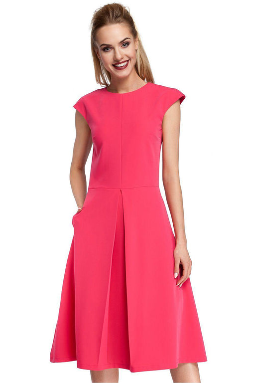 Chic Contrast Pleated Midi Dress - Sophisticated Daytime Elegance