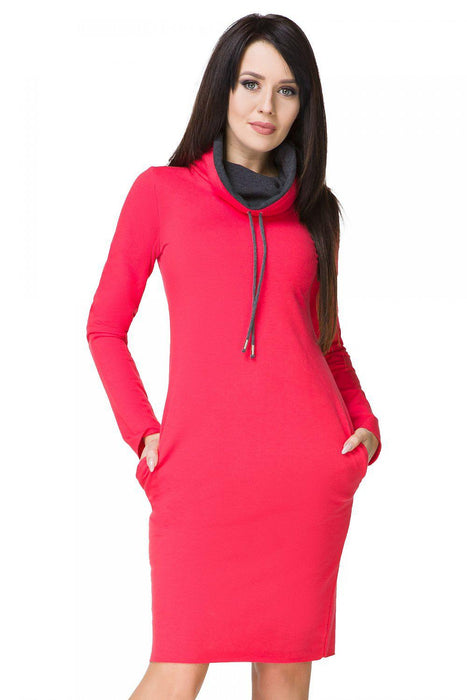 Tessita Vibrant Knit Dress: Sporty Elegance with Convenient Side Pockets