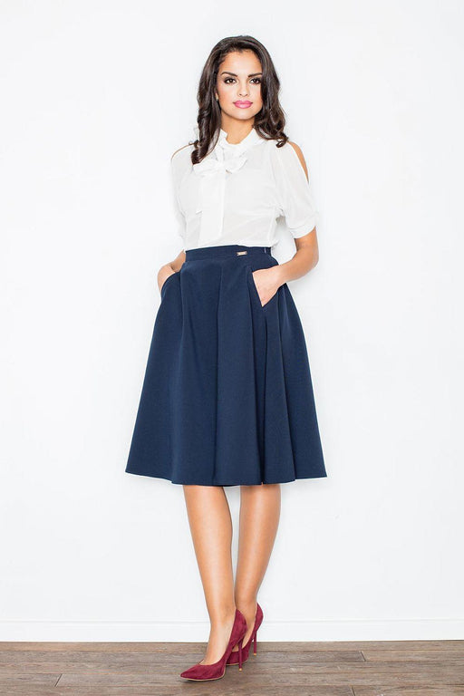 Timeless Elegance: Chic Pleated Midi Skirt for Fall Fashion