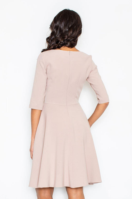 Chic Pleated Midi Dress - Flattering Fit for Any Occasion