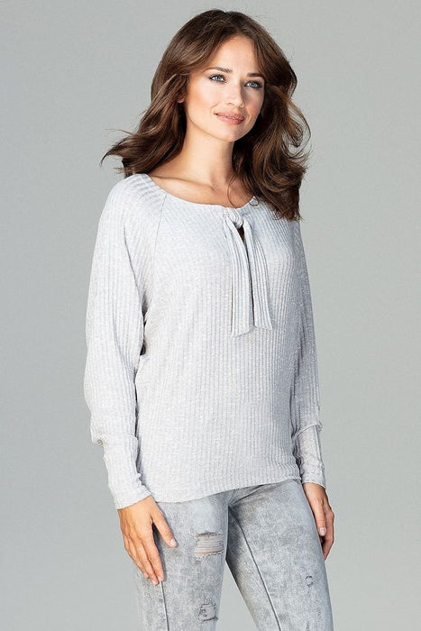 Chic Knit Blouse with Feminine Bow Detail for Effortless Elegance