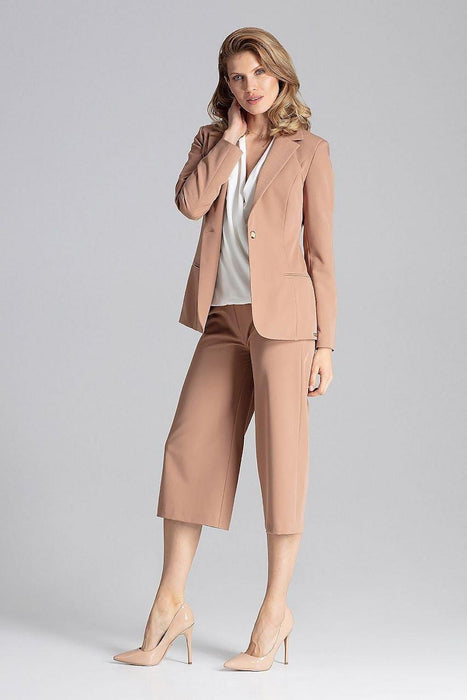 Chic One-Button Blazer with Playful Colorful Lining and Elegant Envelope Neckline