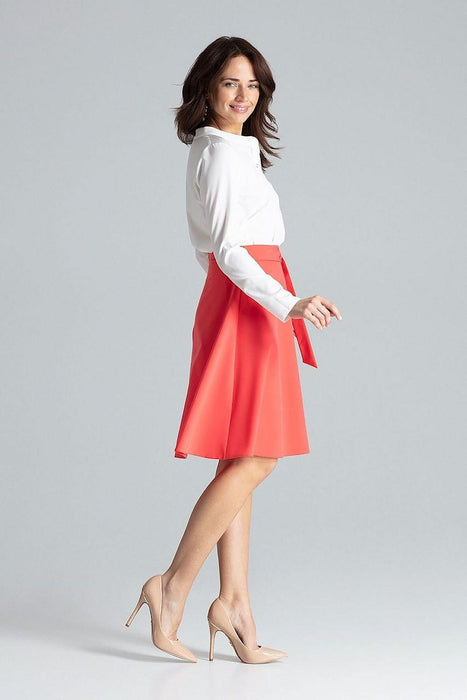 Stylish Knee-Length Skirt with Practical Side Pockets