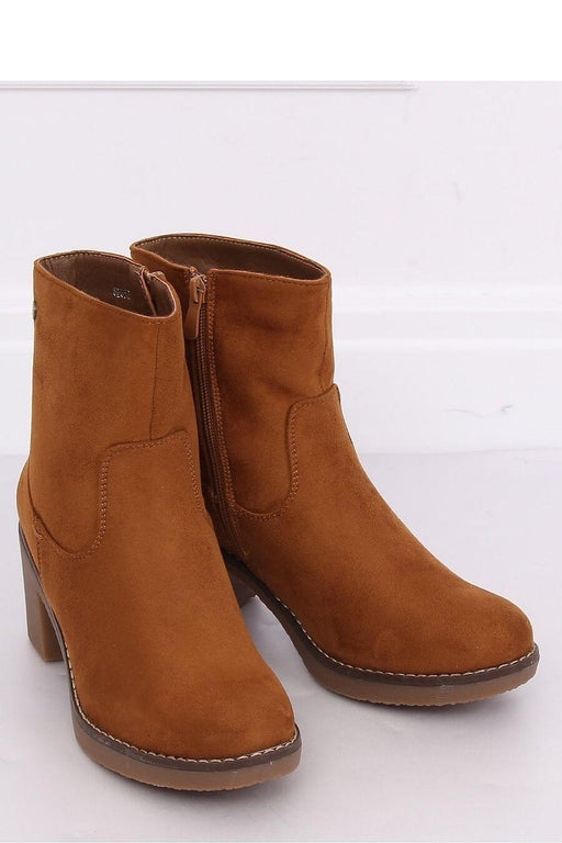 Elegant Women's Heel Boots - Model 135427