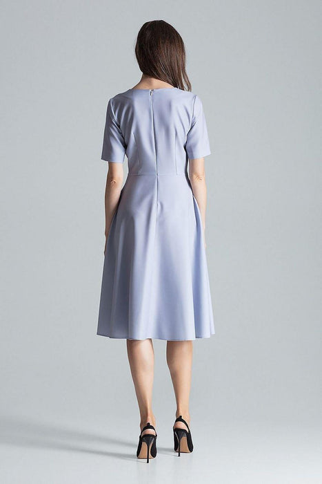 Elegant Sweetheart Midi Dress with Practical Side Pockets