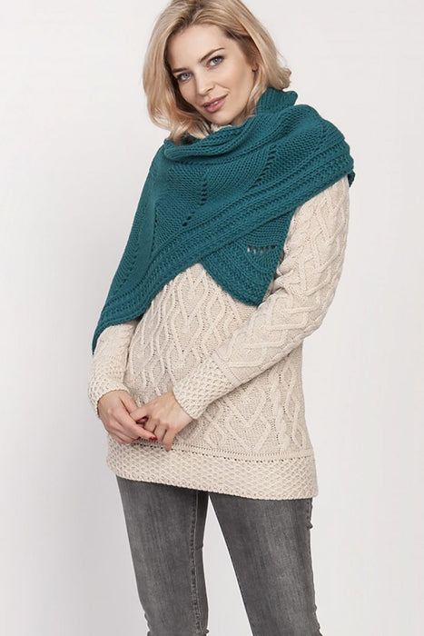 Elegant Knit Wrap - Exquisite Shawl with Detailed Patterns