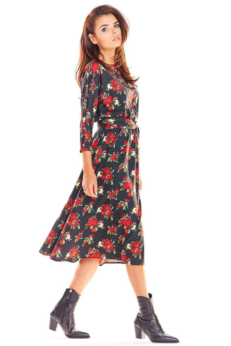 Chic Midi Dress with Stylish Prints and Complementary Waist Belt