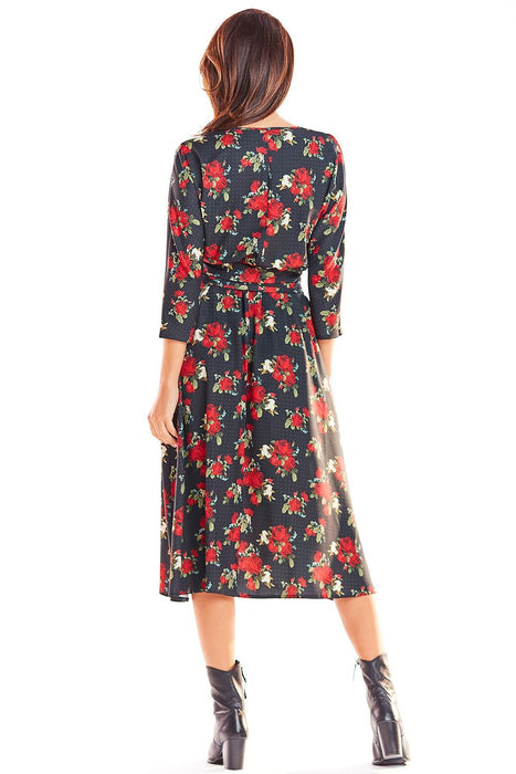 Chic Midi Dress with Stylish Prints and Complementary Waist Belt