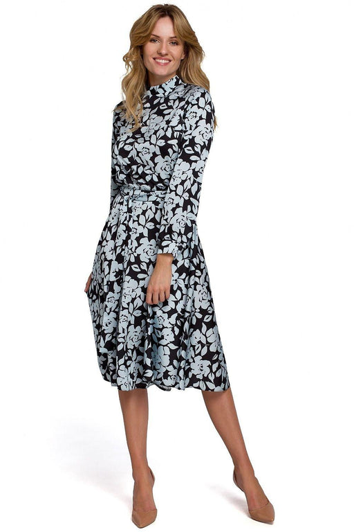 Elegant Stand-Up Collar Dress with Flared Silhouette