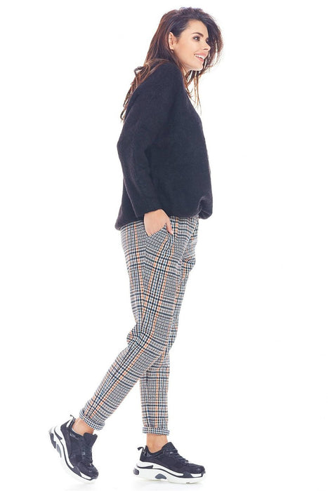 Checkered Chic Trousers: Stylish Women's Checkered Pants