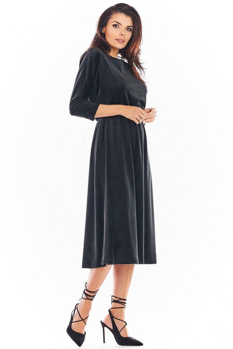 Sophisticated Velour Midi Dress with 3/4 Sleeves