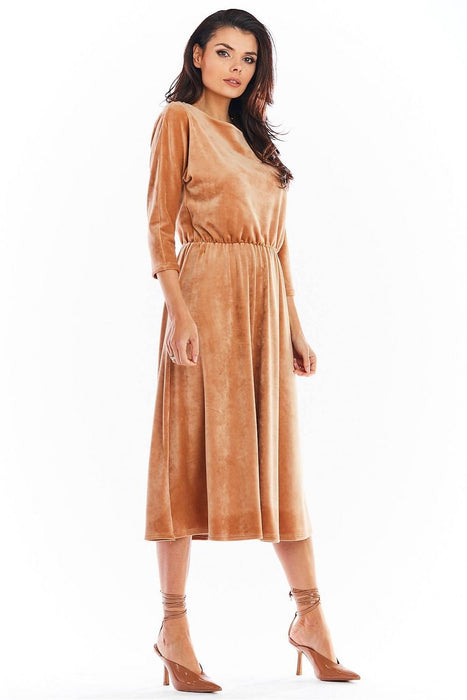 Sophisticated Velour Midi Dress with 3/4 Sleeves