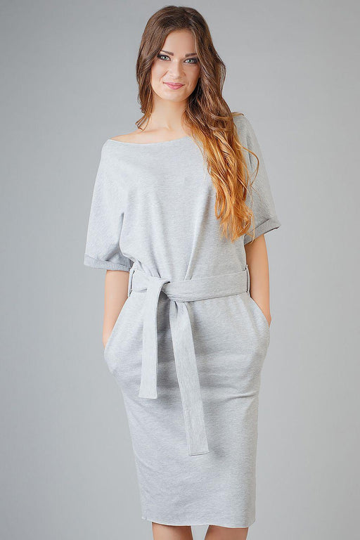 Stylish Kimono-Inspired Tessita Knit Dress with Functional Pockets