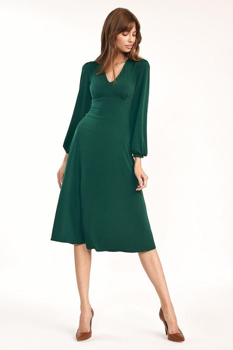 Versatile Midi Dress - A Must-Have for Every Wardrobe