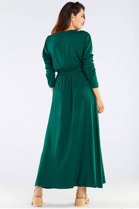 Elegant Long-Sleeve Maxi Dress with Zip Closure