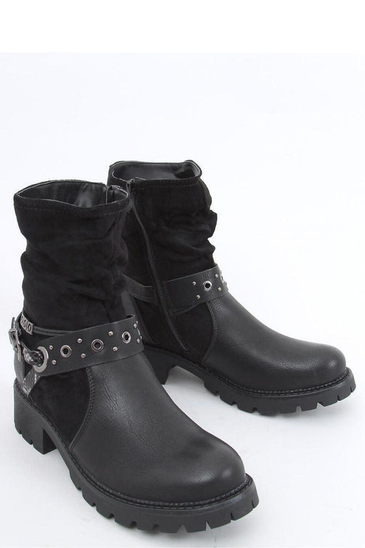 Elegant Eco-Friendly Boots with Chic Snake Skin Design - Model 160285