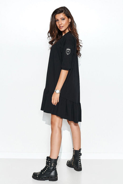 Heart-Embellished Knit Daydress for Effortless Elegance