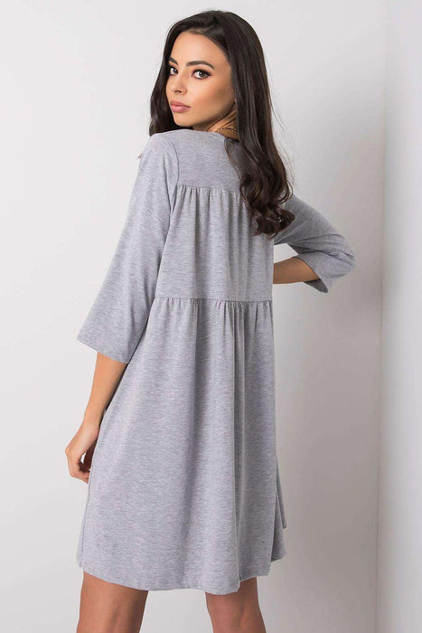 Versatile Cotton Blend Daydress - Trendy 3/4 Sleeves, Relaxed Fit with Functional Pockets