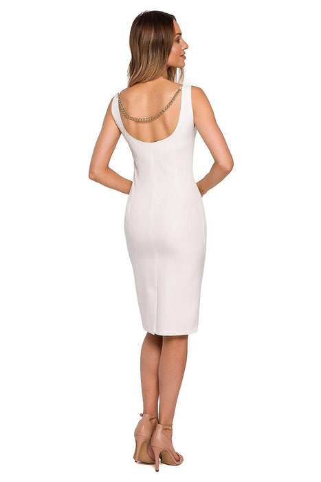 Chic Sleeveless Pencil Dress with Eye-Catching Chain-Back Detail