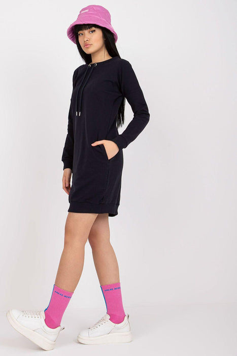 Chic Sweatshirt Dress with Adjustable Tie and Convenient Pockets