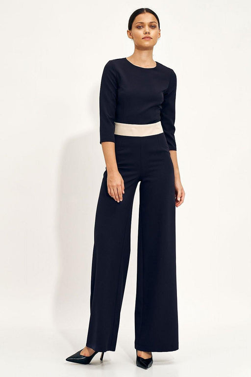 Elegant Flared-Leg Jumpsuit with Waist Detail