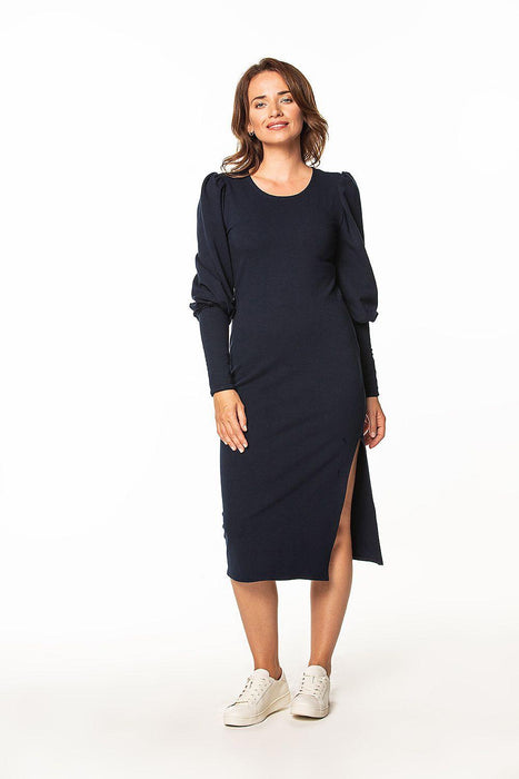 Elegant Boat Neck Knit Midi Dress with Flowing Sleeves