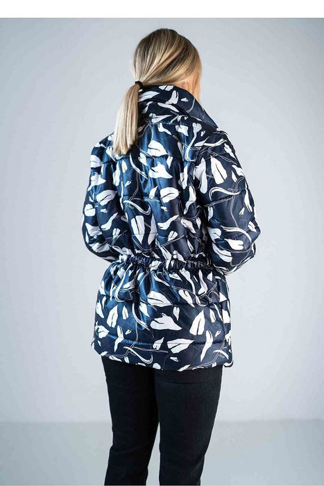 Sleek High-Collar Quilted Jacket with Fashionable Elastic Accents