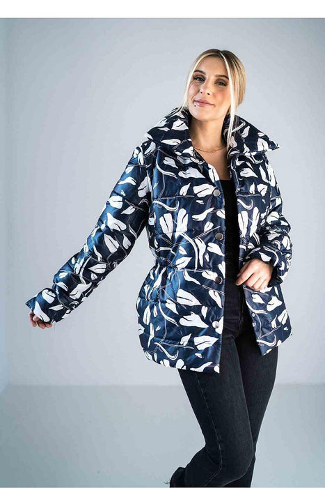 Sleek High-Collar Quilted Jacket with Fashionable Elastic Accents