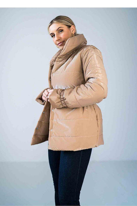 Sleek High-Collar Quilted Jacket with Fashionable Elastic Accents