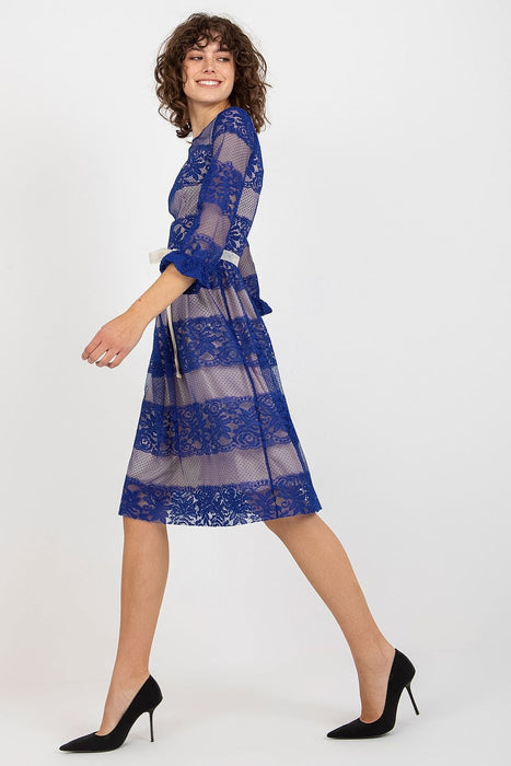 Chic Lace Evening Dress with 3/4 Sleeves and Adjustable Waist Sash