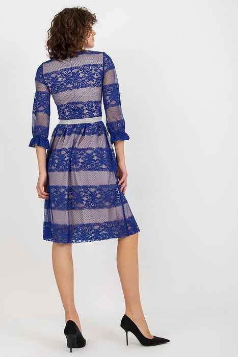 Chic Lace Evening Dress with 3/4 Sleeves and Adjustable Waist Sash