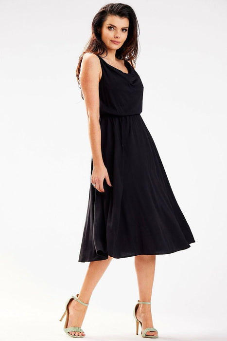 Chic Adjustable Strap Crinkled Midi Dress