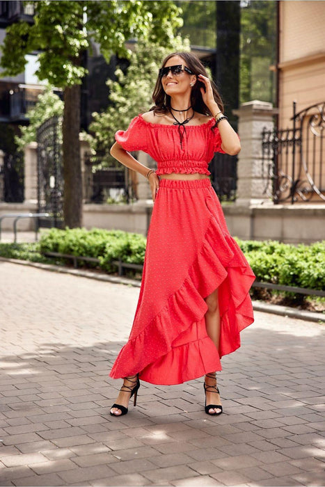 Chic Asymmetrical Summer Outfit with Ruffled Skirt