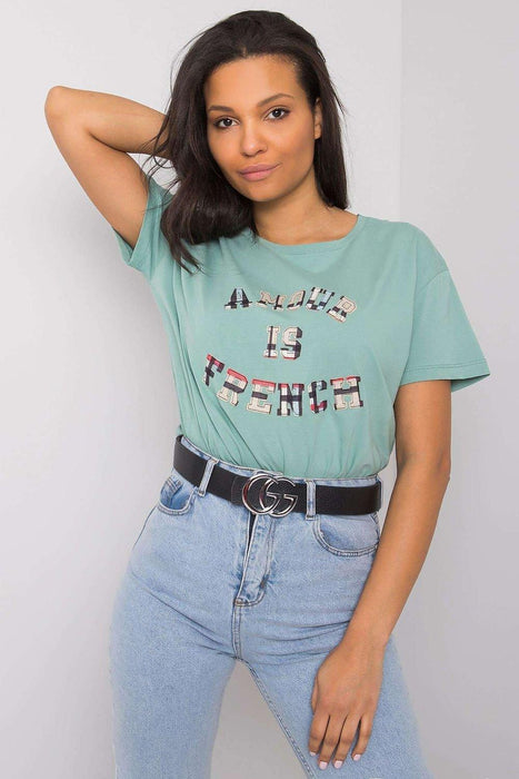 Stylish Women's Graphic Tee for Any Occasion