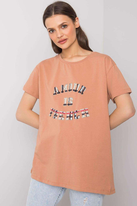 Stylish Women's Graphic Tee for Any Occasion