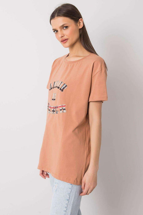 Stylish Women's Graphic Tee for Any Occasion