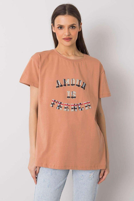 Stylish Women's Graphic Tee for Any Occasion