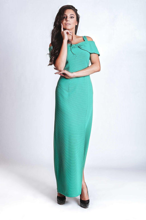 Sophisticated Knitted Maxi Dress with Stylish Side Slit