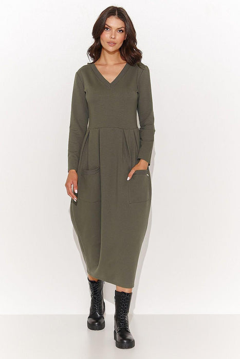 Elegant Comfort Knit Midi Dress: A Perfect Blend of Style and Ease