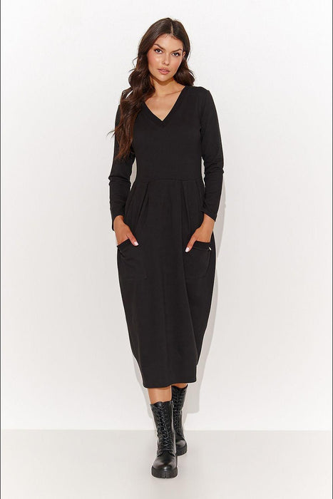 Elegant Comfort Knit Midi Dress: A Perfect Blend of Style and Ease